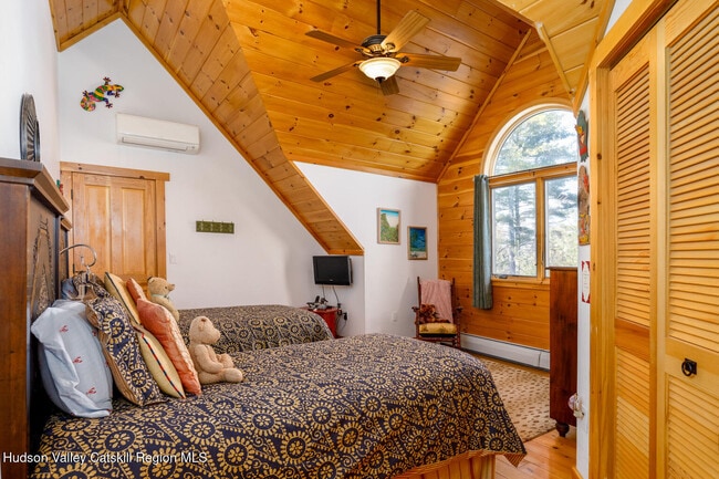 Building Photo - 451 Krumville Rd