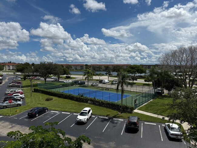 Building Photo - 13355 SW 9th Ct