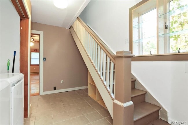 Building Photo - 4 1st St