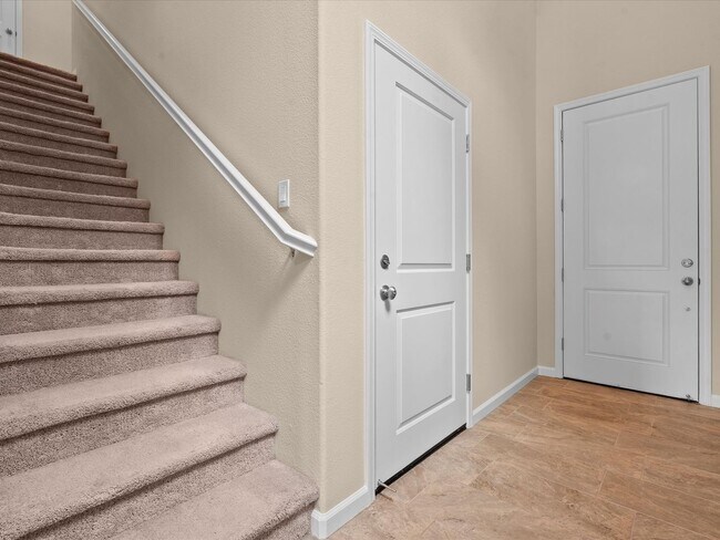 Building Photo - 760 Sarcinella Ct