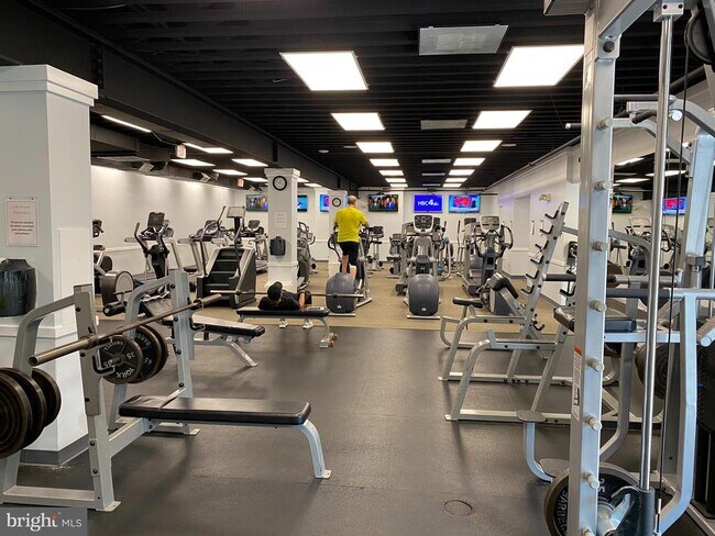 Building Photo - 5974 Wescott Hills Way