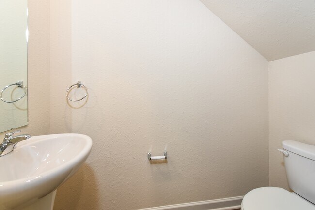 Building Photo - 150 Innis Brk Cir