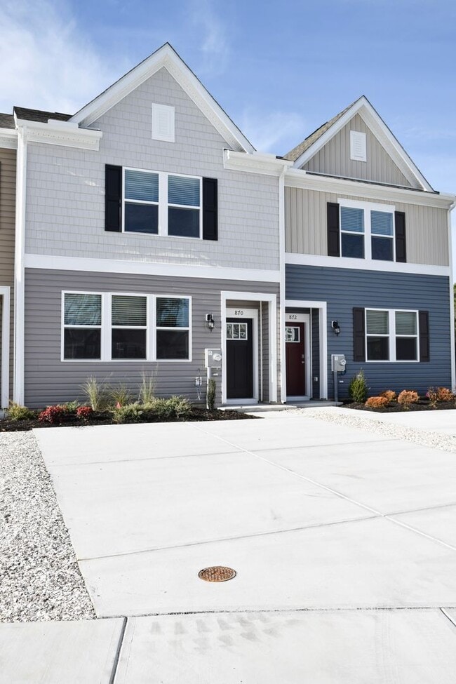 Building Photo - Gorgeous BRAND NEW Townhome Available!