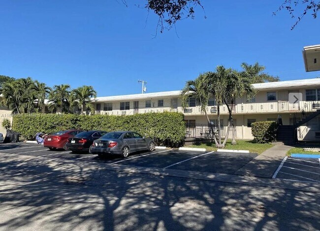 Building Photo - 1755 NE 116th Rd
