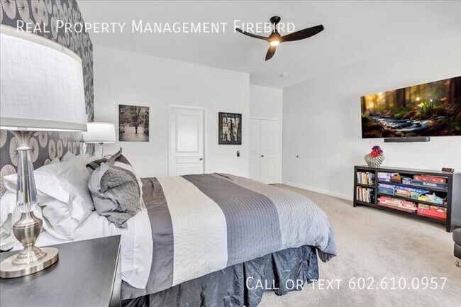 Building Photo - 4921 S Vista Pl