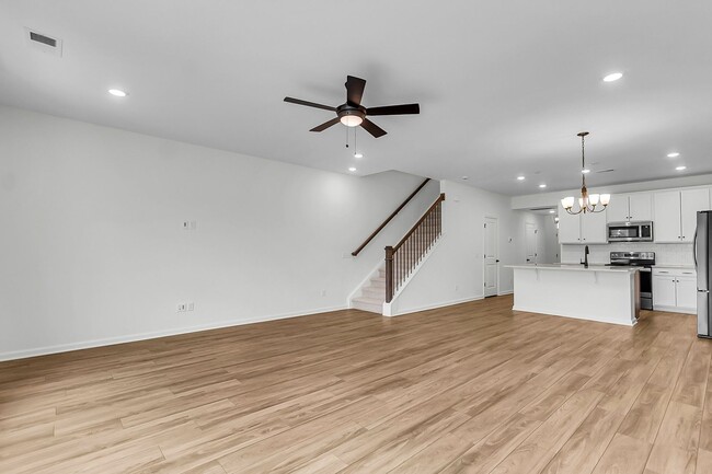 Building Photo - 443 Duskywing Dr