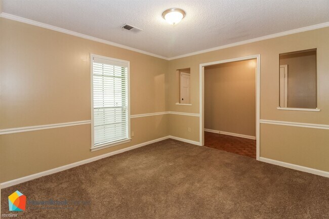 Building Photo - 3 br, 2 bath House - 6708 Henredon Dr