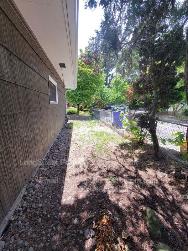 Building Photo - 14625 NE Knott Ct