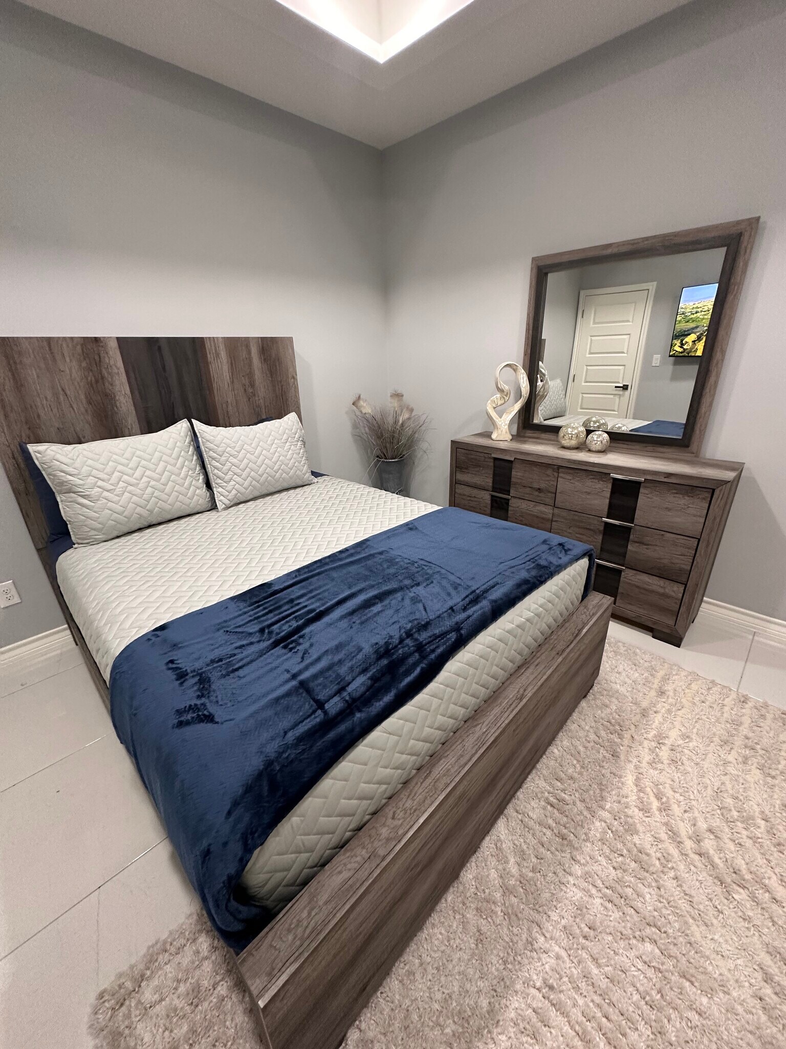 Building Photo - 2417 Indian Creek Ave