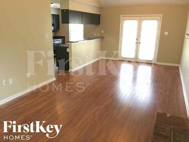 Building Photo - 7140 Maryland Ct