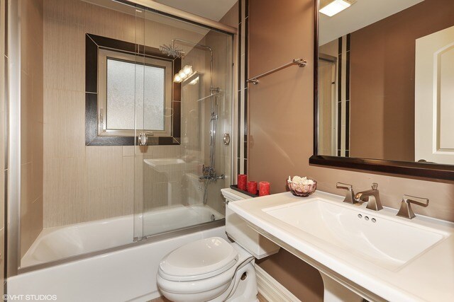 Building Photo - 2323 Douglas Ave