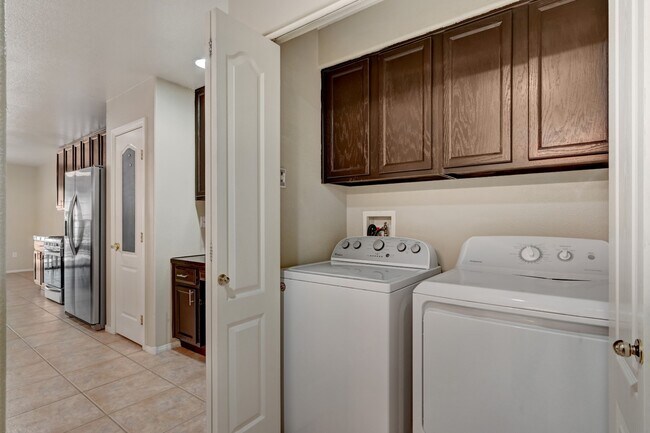 Building Photo - 7275 Diamond Canyon Ln