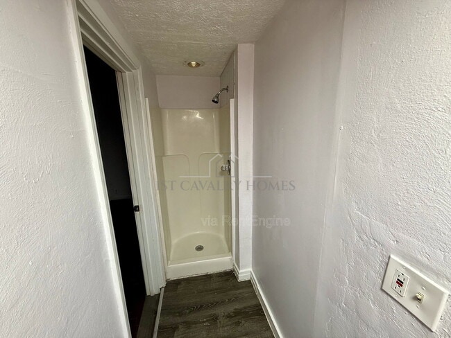 Building Photo - 53 S Balch St