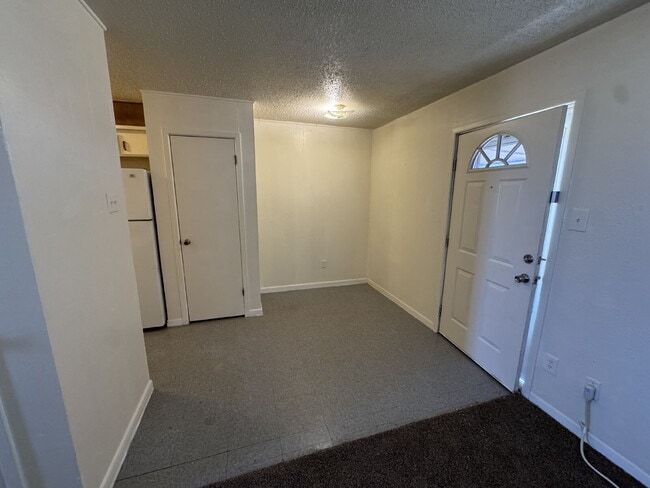 Building Photo - Cozy 1-Bedroom Unit in Lubbock – Ideal for Urban Living!