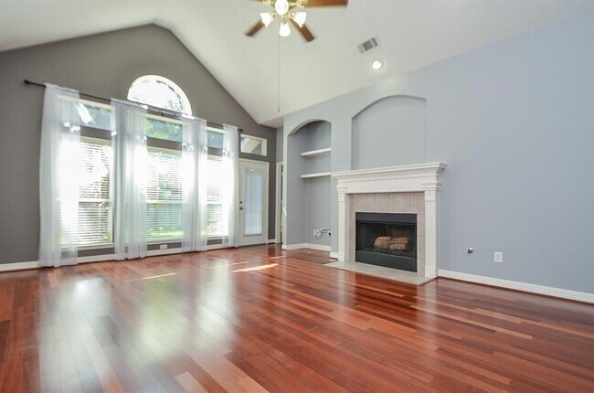 Building Photo - 3223 Forrester Dr