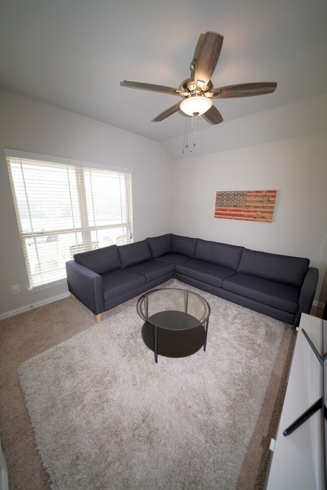 Building Photo - Immaculate First Time Rental in Potranco Run! - Realtor Commission: $750