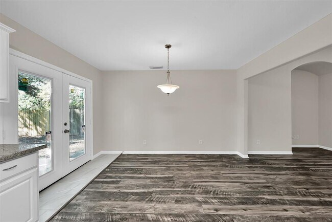 Building Photo - 9020 Zapata Way