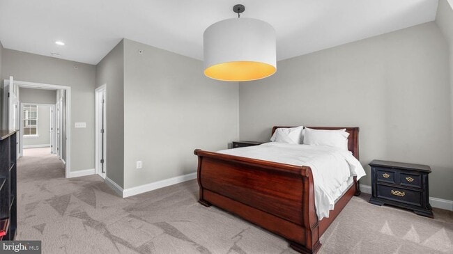 Building Photo - 7674 Maple Lawn Blvd