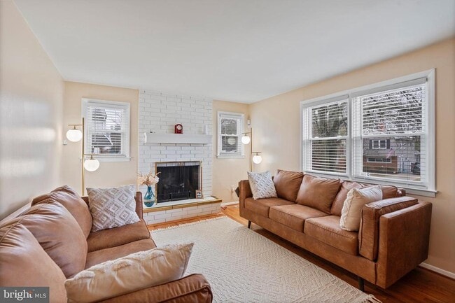 Building Photo - 931 Beaverbank Cir