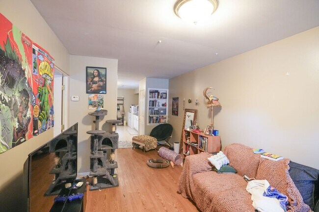 Building Photo - 729 Golfview Dr
