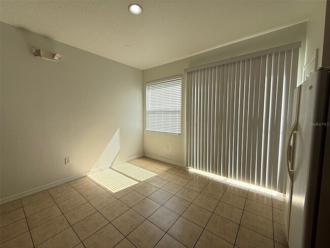 Building Photo - 5168 Regatta Dr