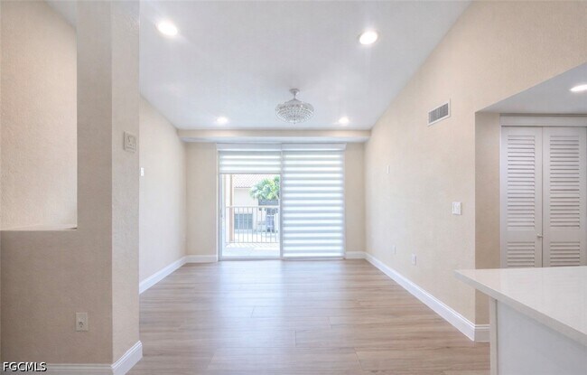 Building Photo - 4122 Residence Drive