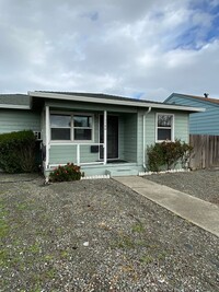 Building Photo - Rent Reduction!! 1bed/1bath Duplex within ...