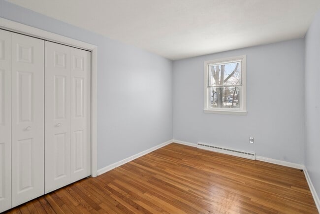 Building Photo - 28 Frost Ave