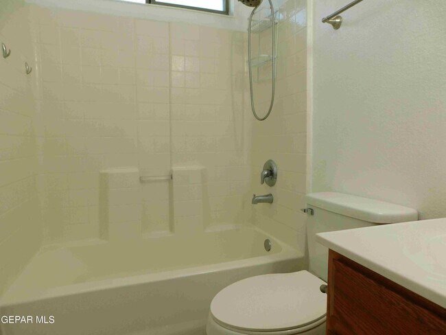 Building Photo - 14024 Tierra Halcon Dr