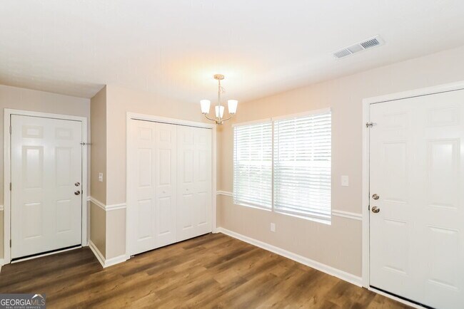 Building Photo - 160 Chandler Fields Dr