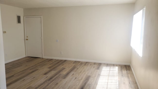 Building Photo - 6636 Tujunga Ave