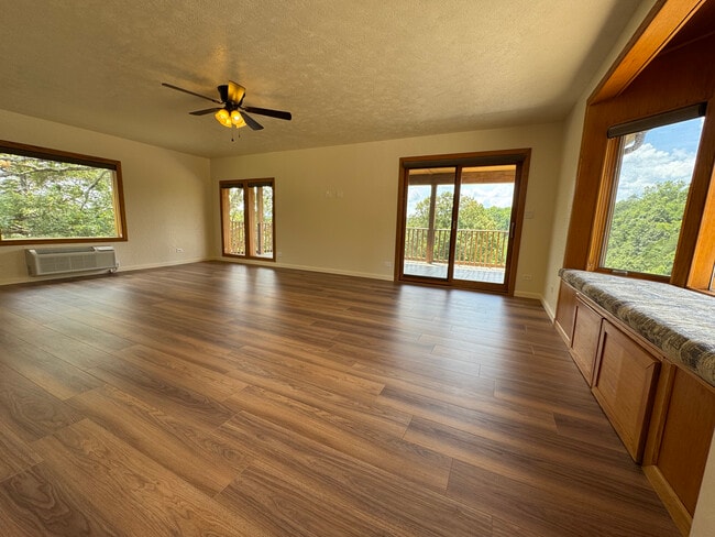 Building Photo - 7697 MO-176