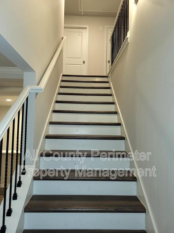 Building Photo - 2789 Aralynn Wy