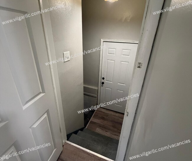 Building Photo - Discover comfort, convenience, and quality living in this beautifully updated 3-bedroom single-fa...