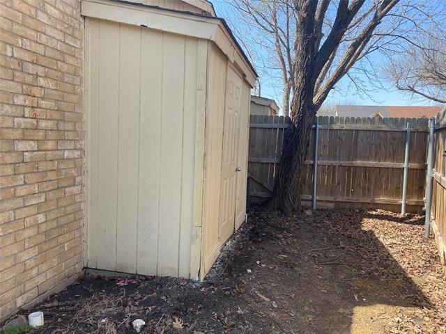 Building Photo - 2425 Limestone Dr