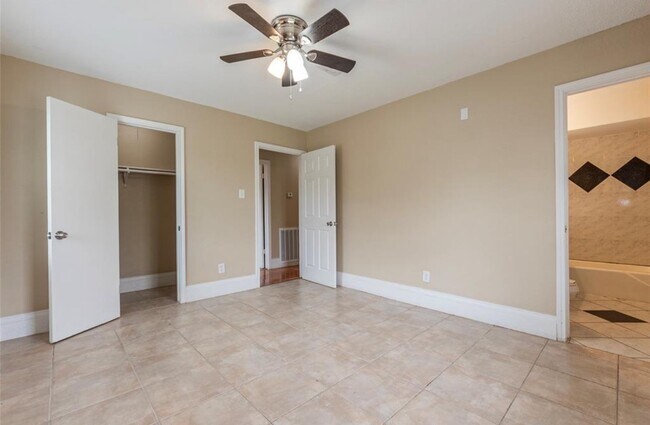 Building Photo - 1350 Strawberry St