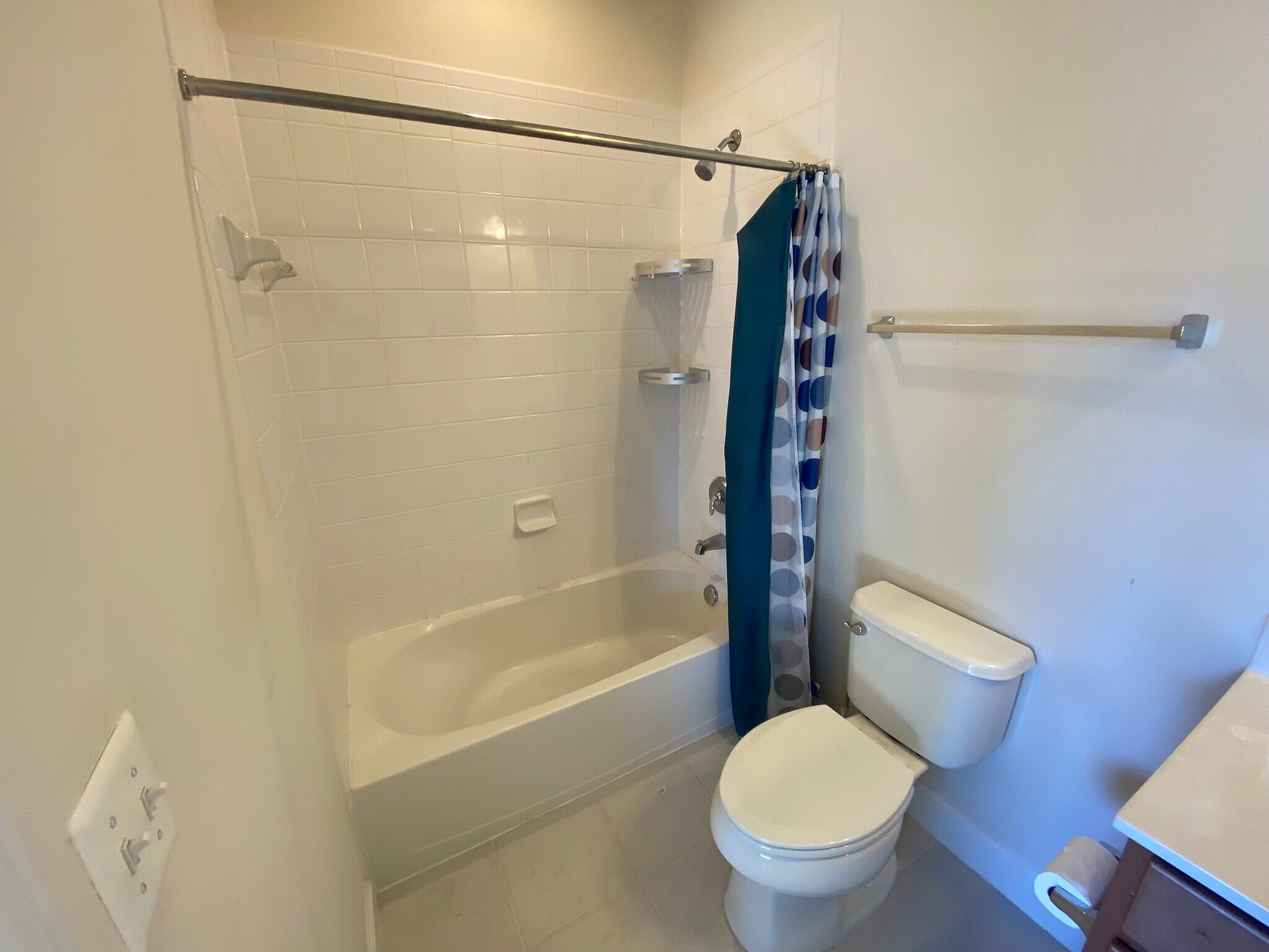 Bedroom Level 2nd Bathroom - 6002 Camerons Ferry Dr