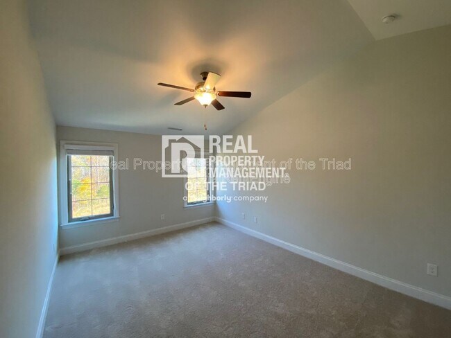 Building Photo - 4332 Holstein Dr
