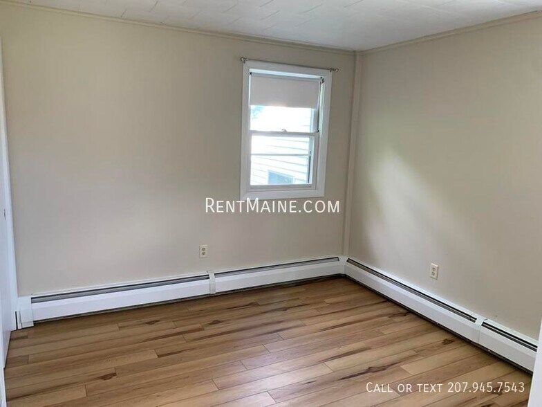 Building Photo - 198 Main Rd N