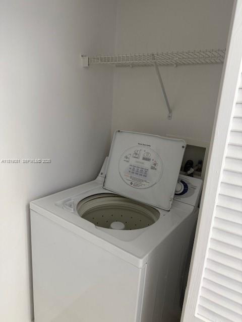 Building Photo - 19501 W Country Club Dr