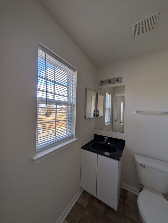 Building Photo - 322 Caribou Ln