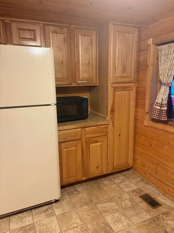 Building Photo - 139 Pine Hollow Rd