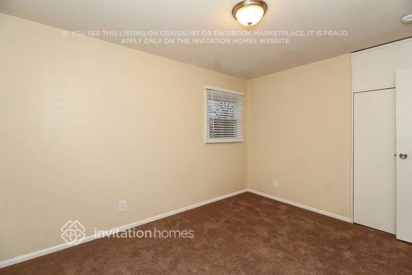 Building Photo - 46 S Willow Ln