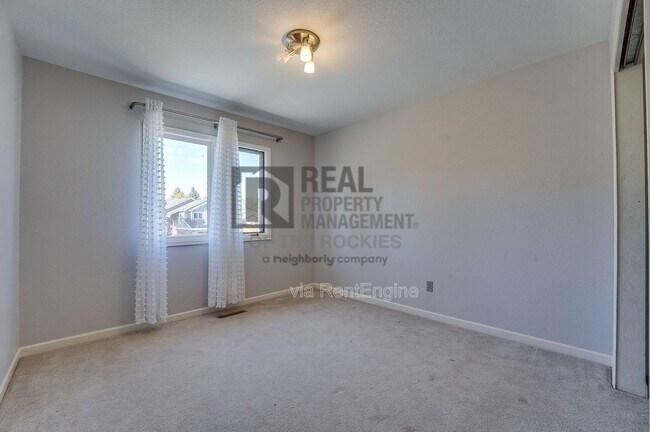 Building Photo - 5106 Saffron Ct