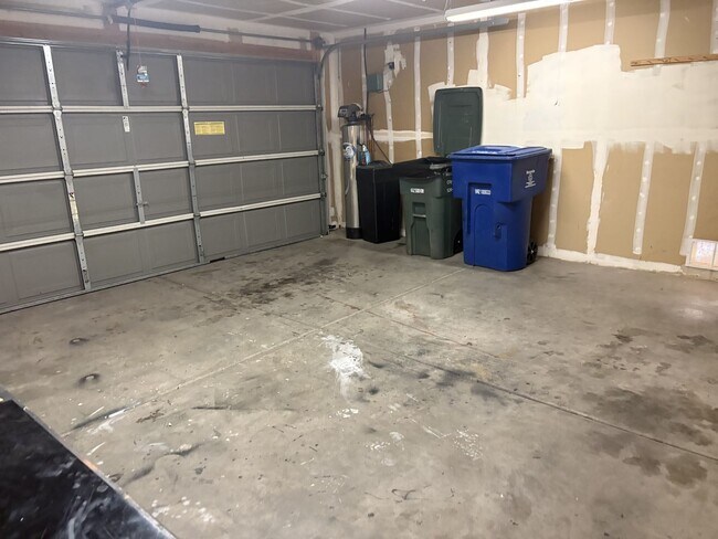 Building Photo - Vail School District 3 bedroom two bath