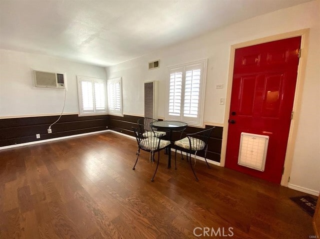 Building Photo - 109 W Fredricks St