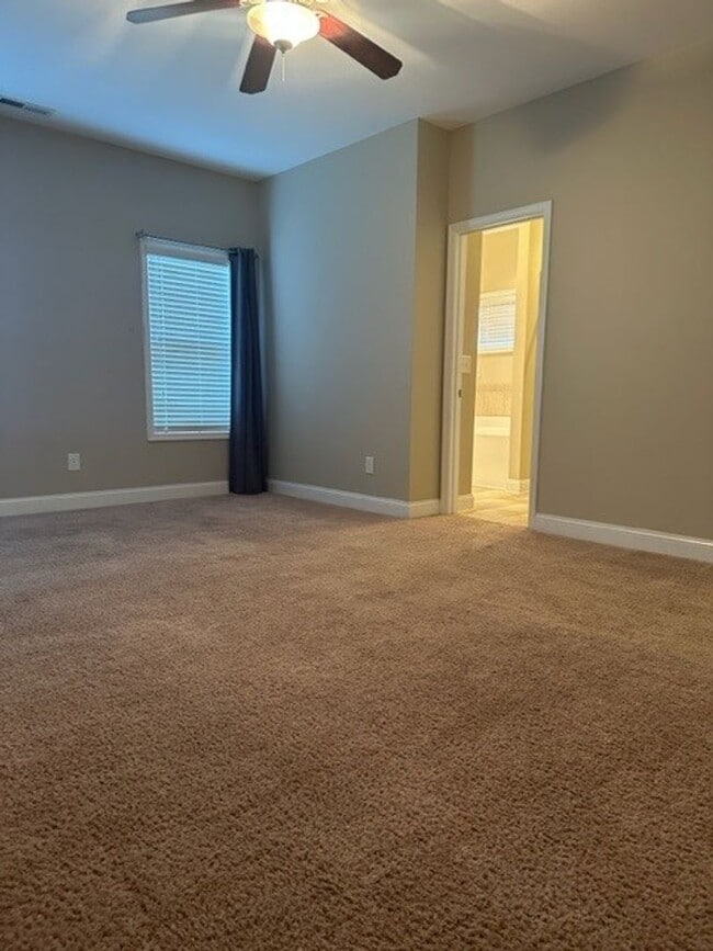 Building Photo - 103 Clovis Ct