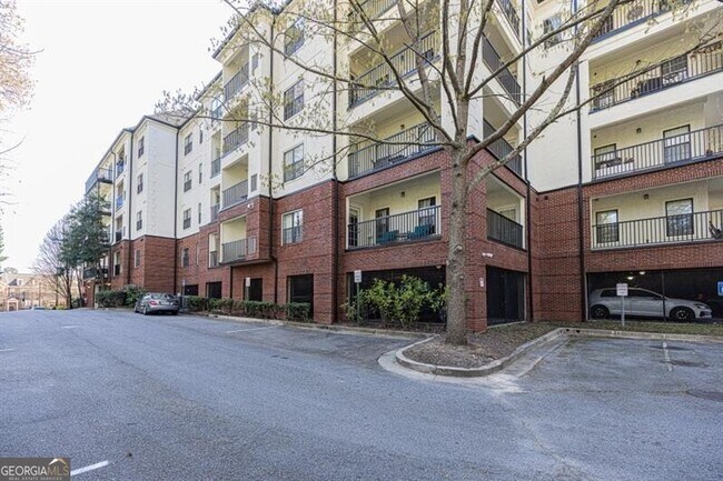 Building Photo - 3275 Lenox Rd NE