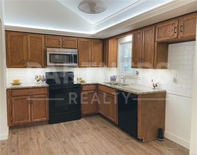 Building Photo - 3121 Milan Dr