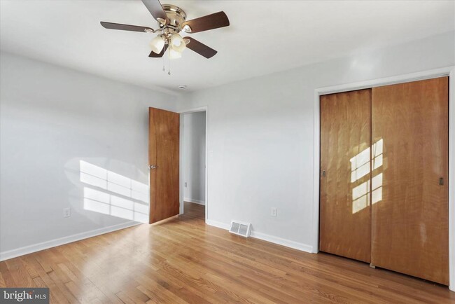 Building Photo - 855 Anthony Ave